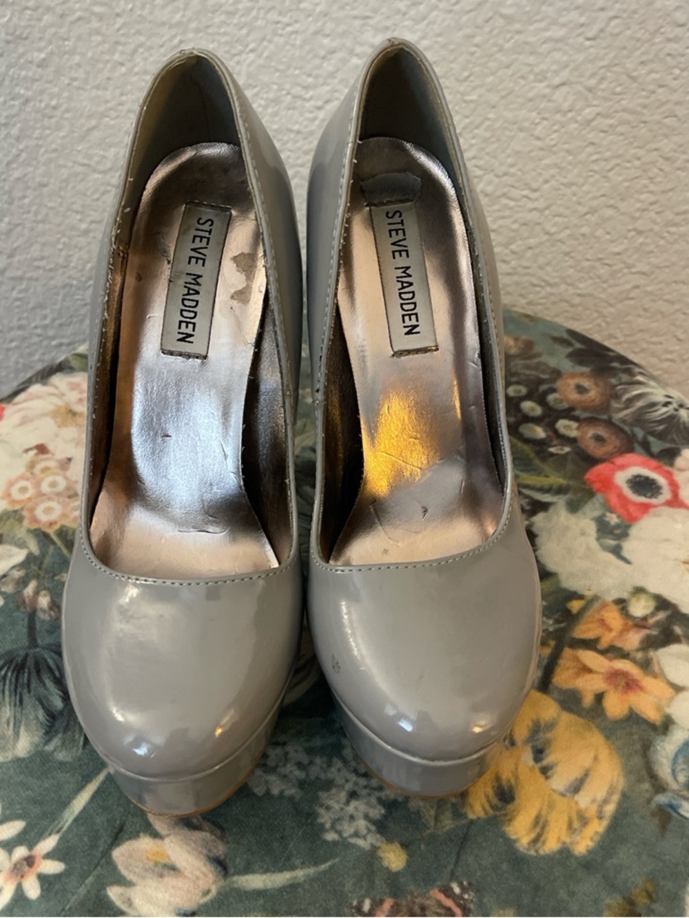 Steve Madden Light Gray Patent Platform Pumps